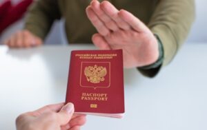 Естонія не визнаватиме небіометричні диппаспорти РФ