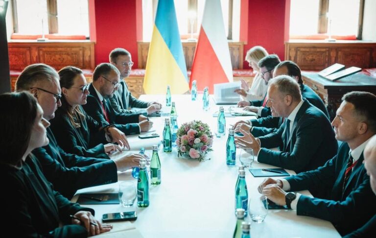 Криза відносин з Польщею: Свириденко провела зустріч з Туском