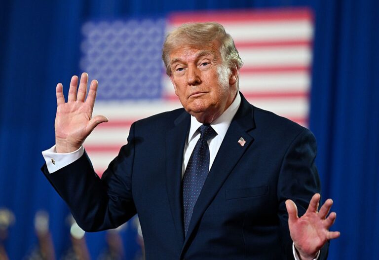 Напруженість з Іраном падає? Нове рішення Трампа