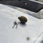 Наркодилер погрожував гранатою під час затримання