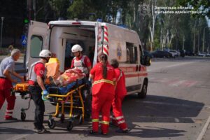 Росія кілька разів атакувала Запоріжжя: є загиблий