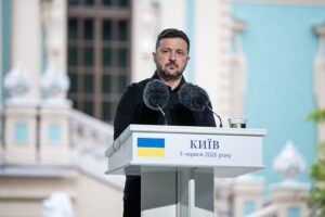 Росія виробляє 120 ракет щомісяця – Зеленський