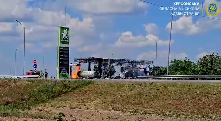 Росіяни атакували АЗС на Херсонщині, є загибла