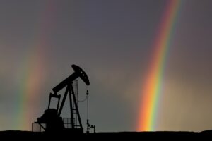 Російська та іранська нафта дешевшають на ринку Китаю