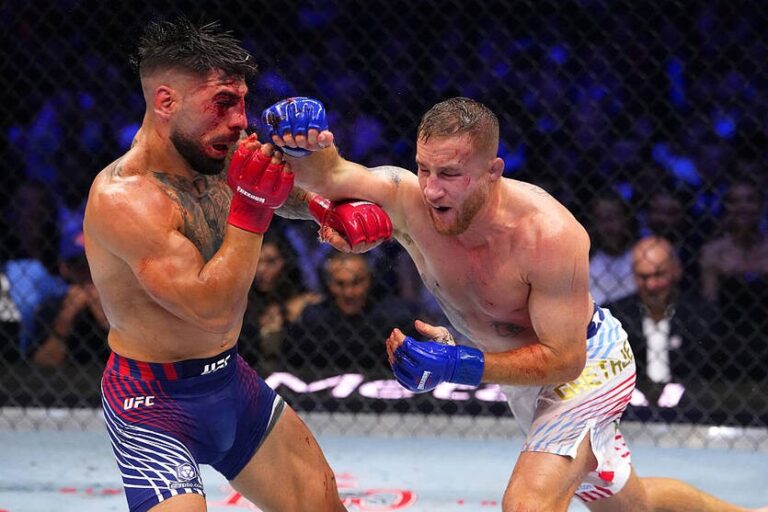 Став відомий новий чемпіон UFC у легкій вазі