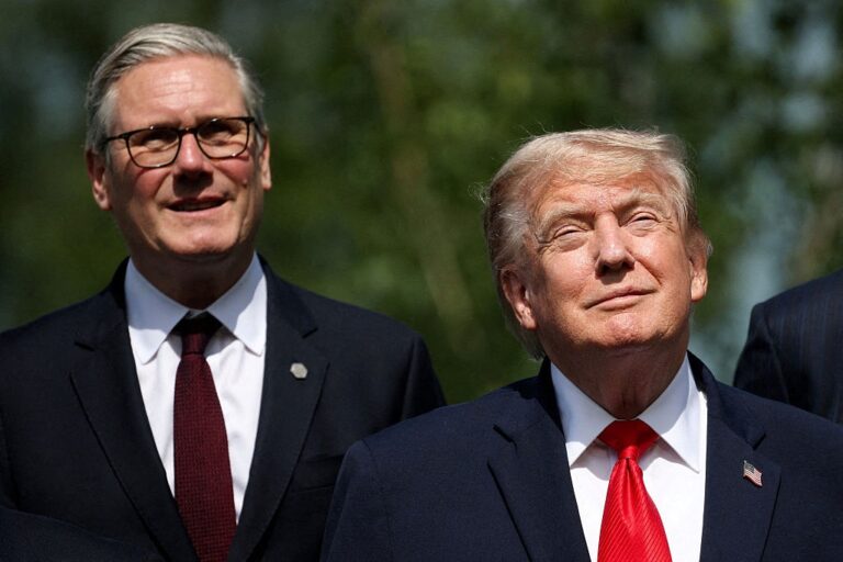 Трамп заявив про швидку відставку Стармера