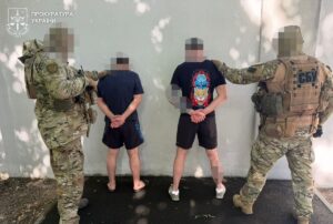 У Дніпрі знайомі жорстоко “вибивали” у хлопця неіснуючий борг