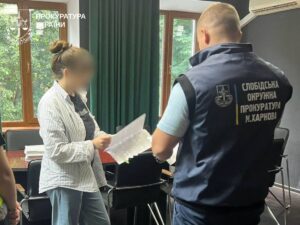 У Харкові повідомлено про підозру матері, яка била новонароджену доньку