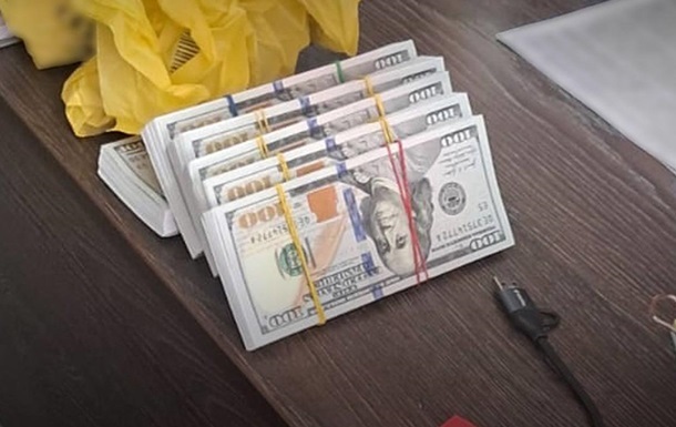 Вирішував питання за $80 тисяч: на Чернігівщині затримали адвоката