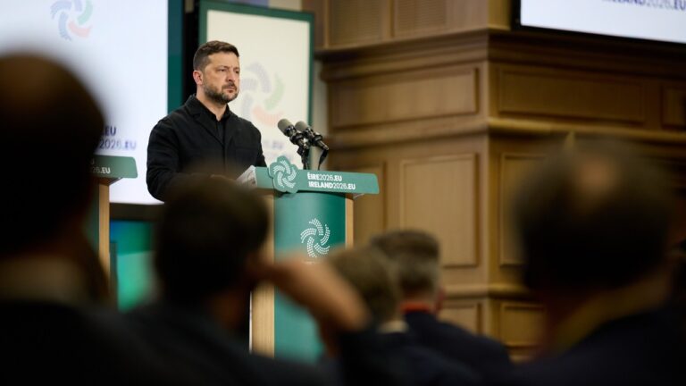 Заява Володимира Зеленського під час спілкування з медіа разом із Мікхолом Мартіном