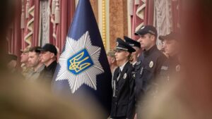 Президент Володимир Зеленський вручив державні нагороди поліцейським та воїнам підрозділів поліції