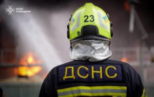 Атака Росії: під Києвом загасили масштабну пожежу