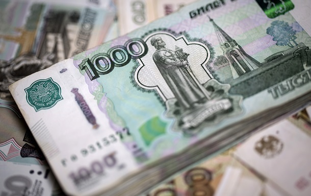 Банки “дружніх” Росії країн стали обмежувати внесення рублів на рахунки
