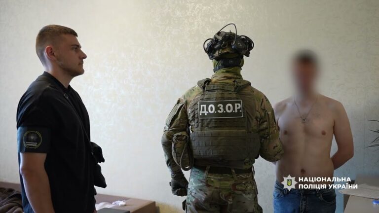 Гуманітарні авто замість фронту опинялися у продажу: Нацполіція ліквідувала злочинну схему
