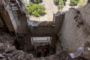 Кількість жертв удару по Києву зросла