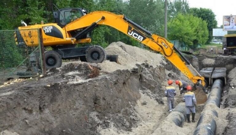 Київ будує нову тепломережу на випадок зупинки ТЕЦ-5