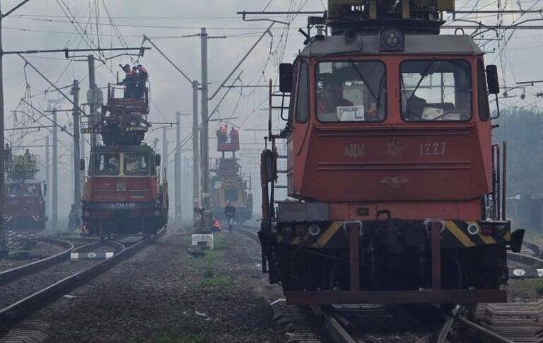 На Київщині після атаки Росії відновили рух поїздів
