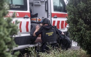 Російський удар по АЗС у Сумах: постраждав водій