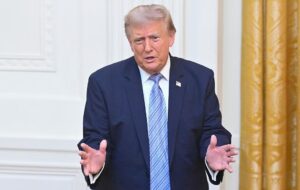 Трамп закликав Сенат змінити “пекельні санкції”