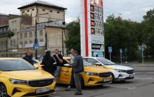Ціни на бензин у Росії подолали психологічний рубіж