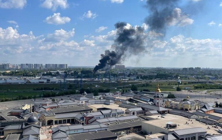 У Підмосков’ї палає електропідстанція