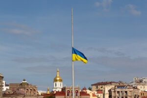 Ексчиновники Заходу та РФ обговорили можливий мир в Україні – ЗМІ