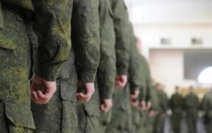 Кремль доручив регіонам завербувати на війну 409 тисяч людей – ЗМІ
