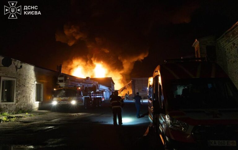 Нічний удар по Києву: з’явилися фото наслідків