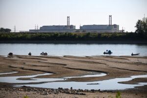 Обміління Дунаю: Румунія вдається до незвичного рішення