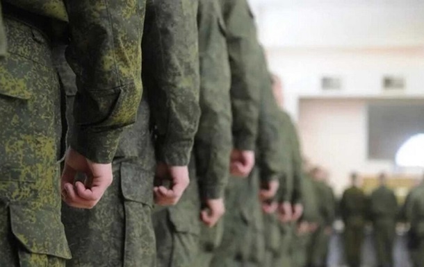 Росіяни поставили на військовий облік 2700 жителів окупованої Херсонщини