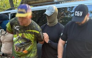 Стрим біля військової частини: у Чернівцях затримали блогера