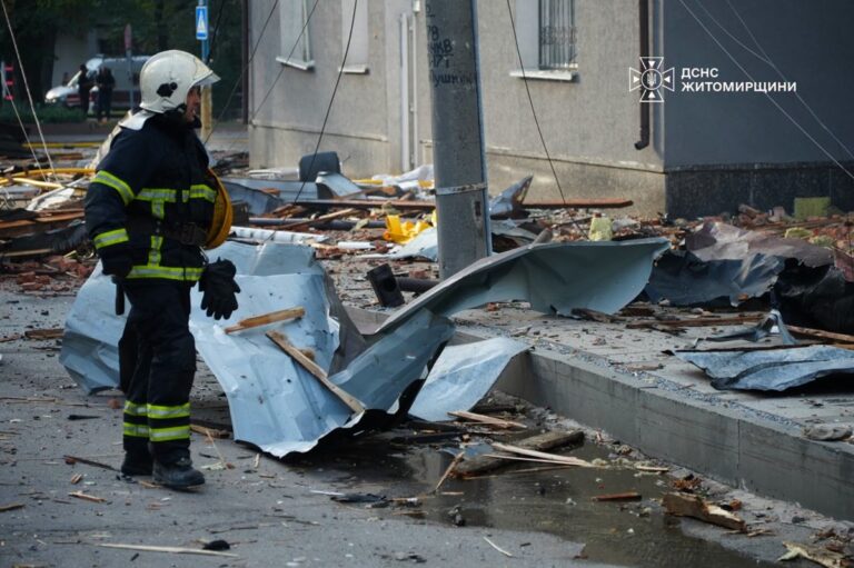 Удар по будівлі Нацполіції в Житомирі: кількість загиблих зросла