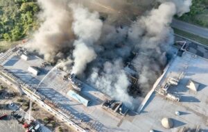 Удар Росії по ТРЦ у Кривому Розі: вже 14 загиблих